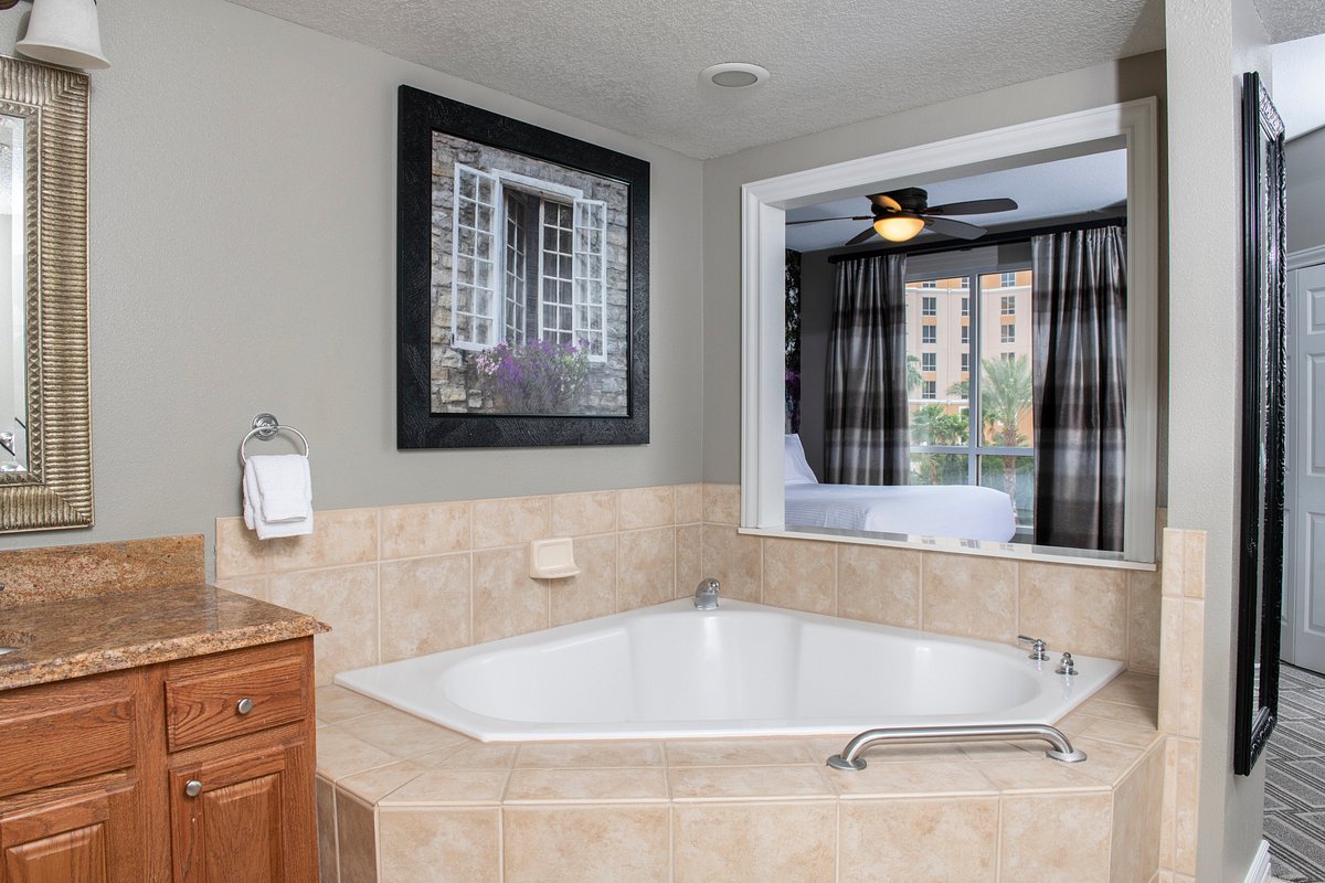 bath-club-wyndham-grand-1.jpg