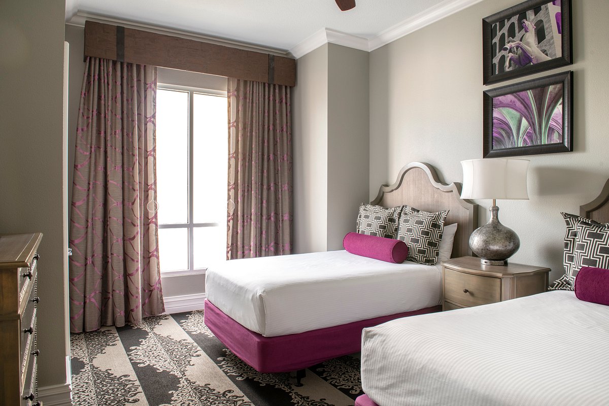 bedroom-club-wyndham-3.jpg