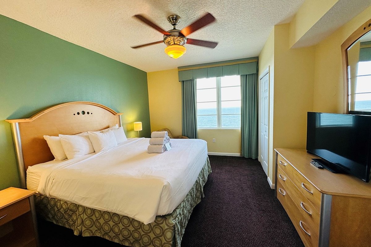 bedroom-ocean-walk-br-1.jpg