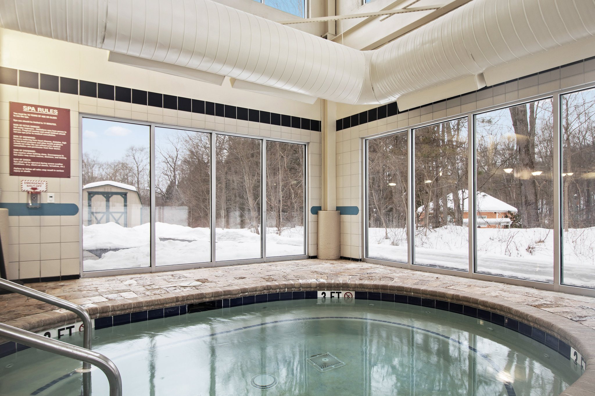 club-wyndham-shawnee-village-jacuzzi_S-1.jpg