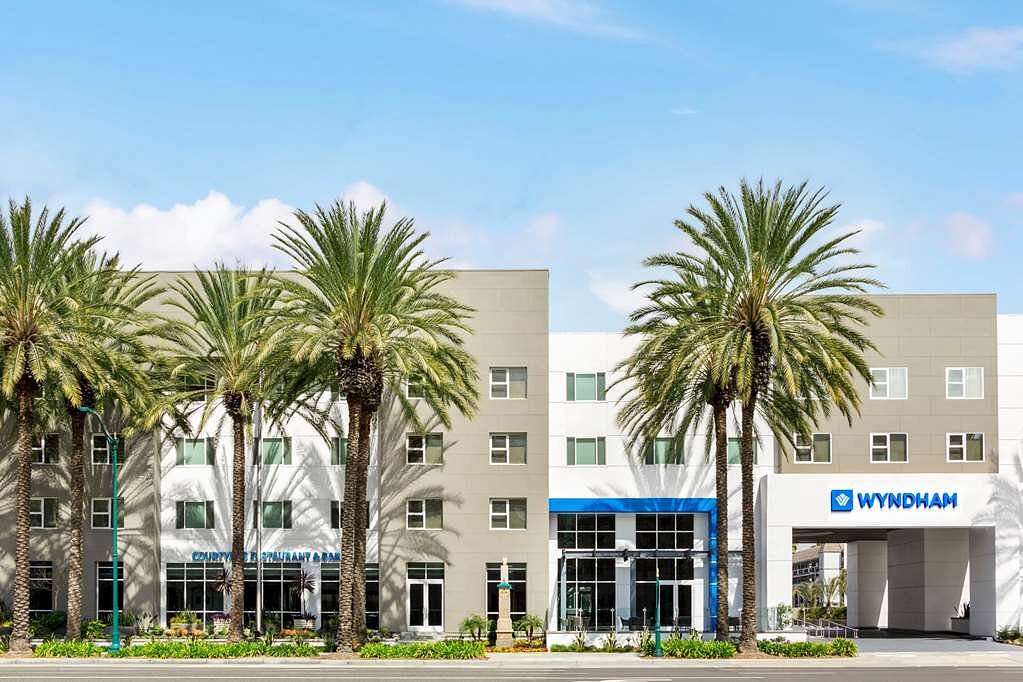 exterior-73.jpg