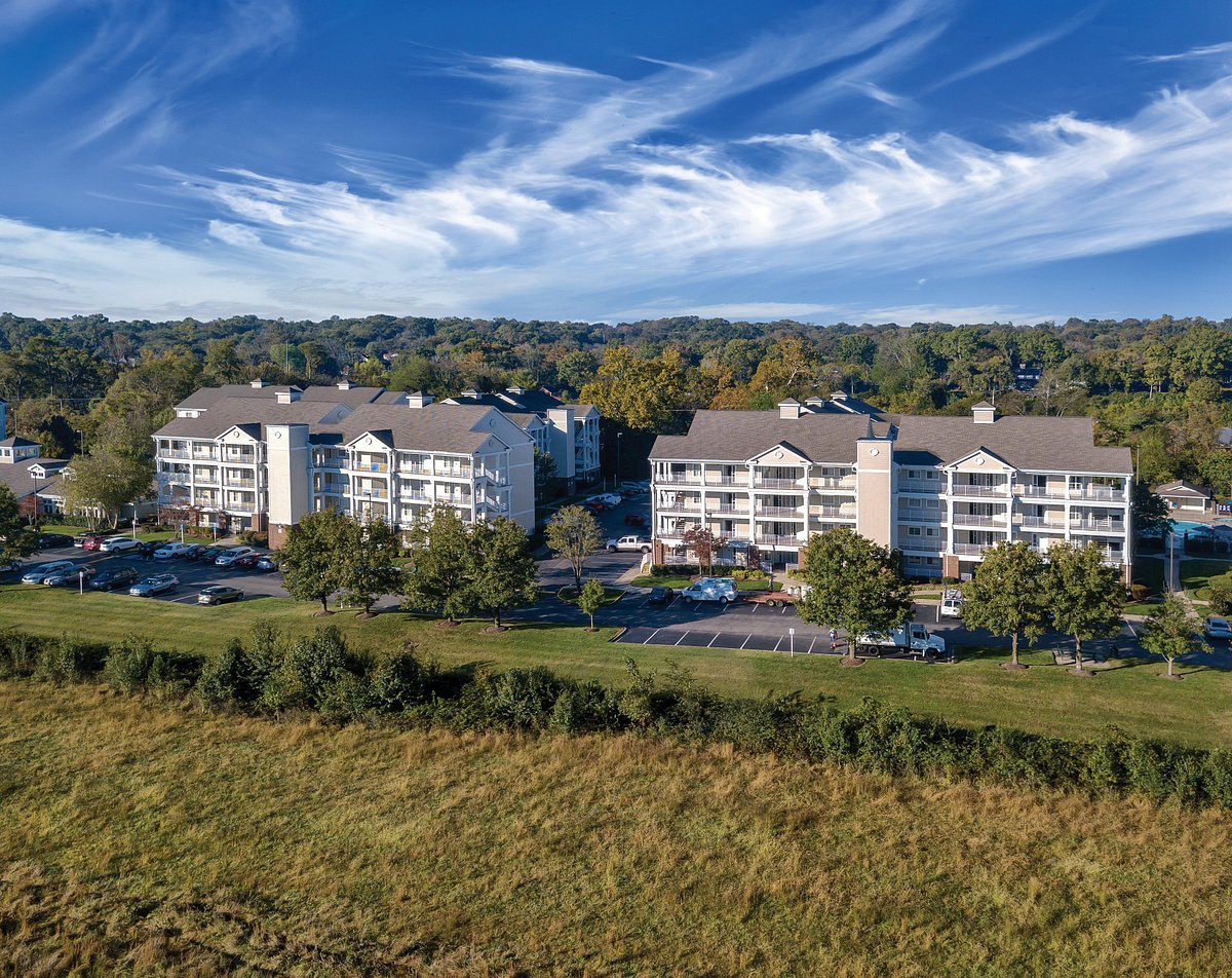 exterior-club-wyndham-1-2.jpg