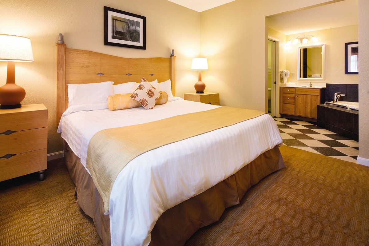 guest-bedroom-3.jpg
