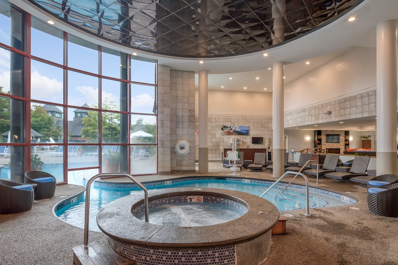 hot-tub-club-wyndham-2.jpg