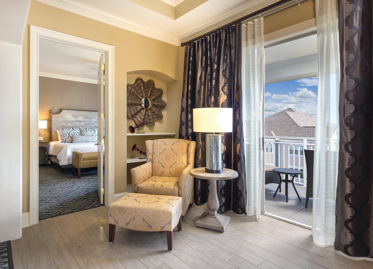 living-area-club-wyndham-4.jpg