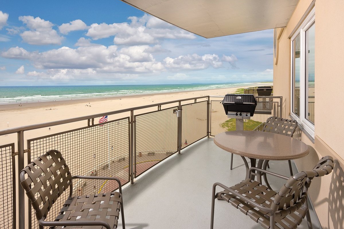 patio-worldmark-seaside.jpg