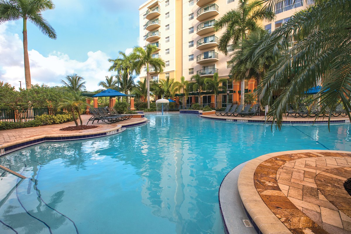 pool-palm-aire-1-2.jpg