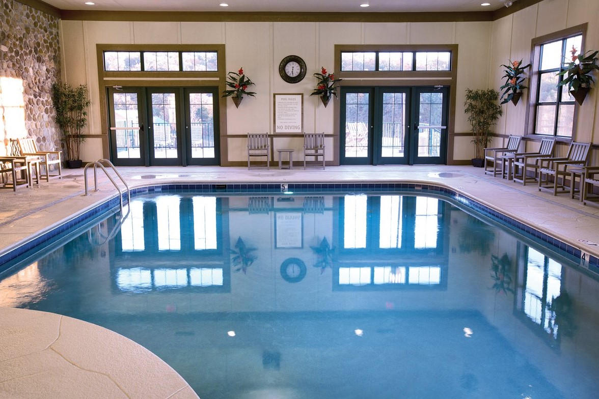 pool-smoky-mountains-1.jpg