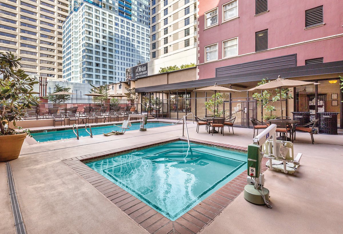 pool-worldmark-seattle-2.jpg