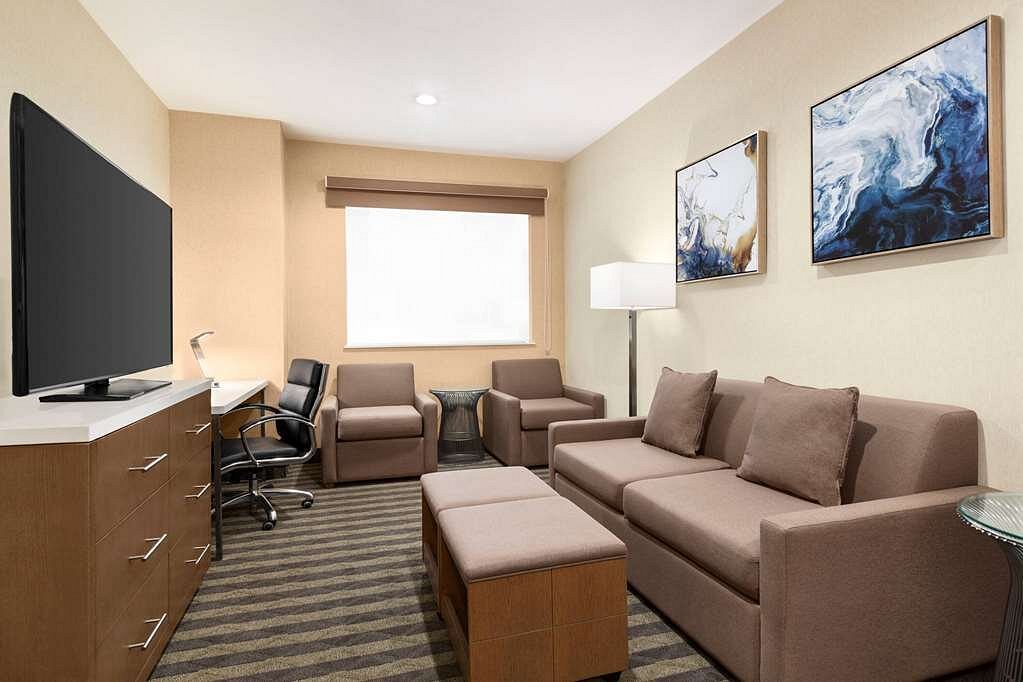 suite-25-2.jpg