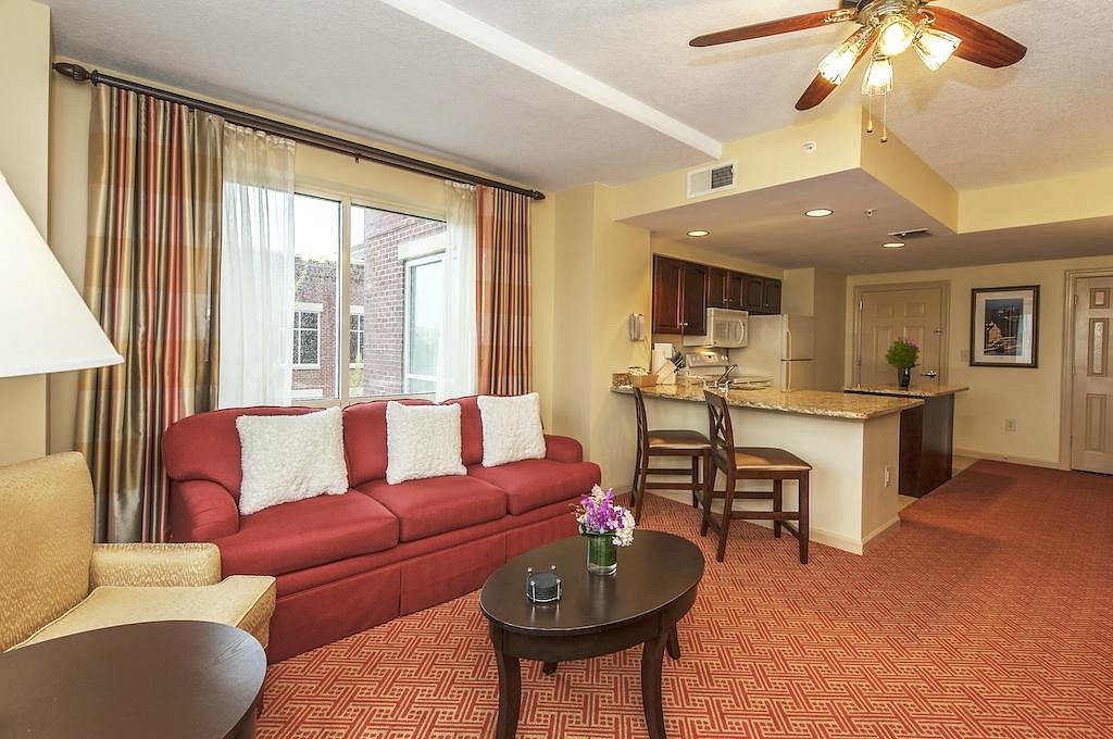 wyndham-old-town-alexandria-6.jpg