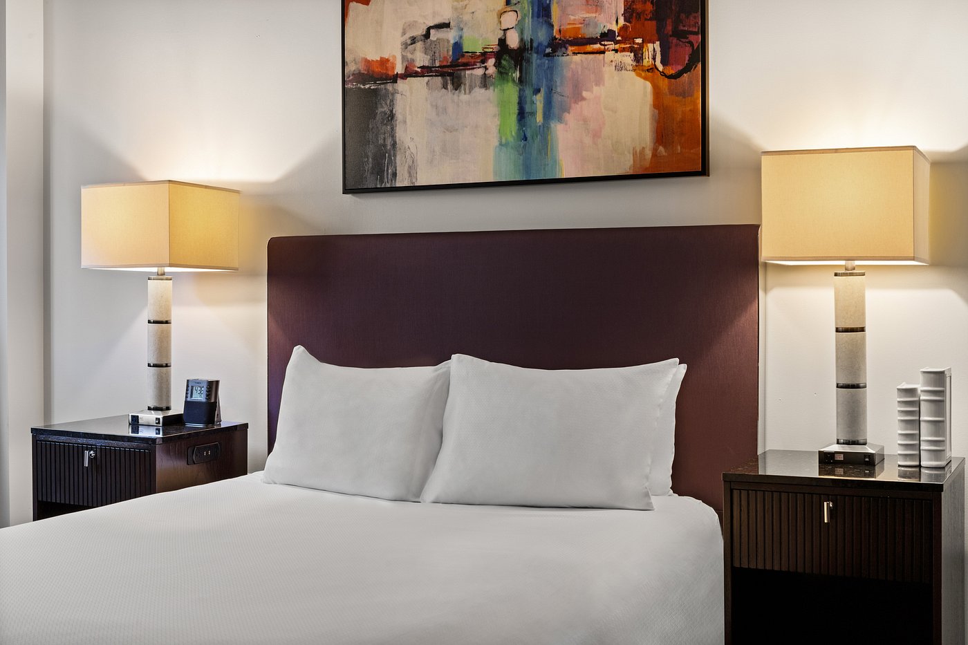 two-bedroom-deluxe-suite (3)
